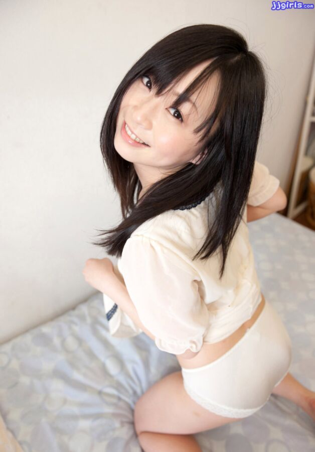 Japanese AV Model with glasses >>> Nozomi Hatsugi