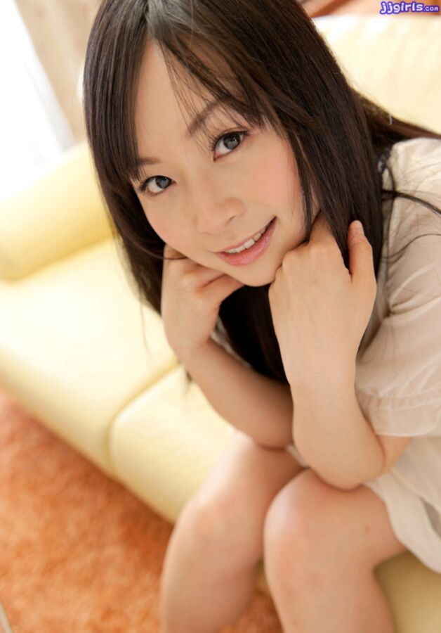 Japanese AV Model with glasses >>> Nozomi Hatsugi