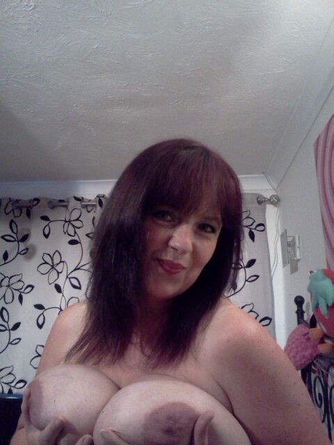 MILF Emma aus Shoreham West Sussex