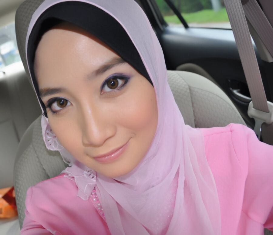 Mak Nyah: Perfect Pleasure Pink