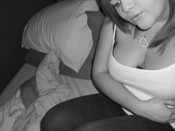 fille britannique selfshot BBW avec une superbe paire de seins