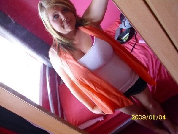 fille britannique selfshot BBW avec une superbe paire de seins