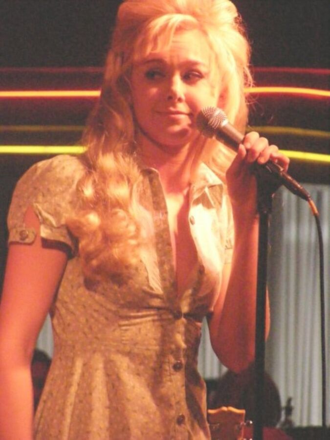 Country Singer Laura Bell Bundy