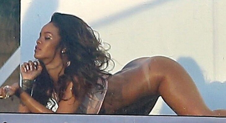 Rihanna nue