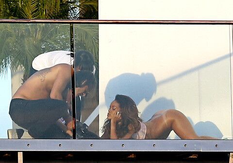 Rihanna nue