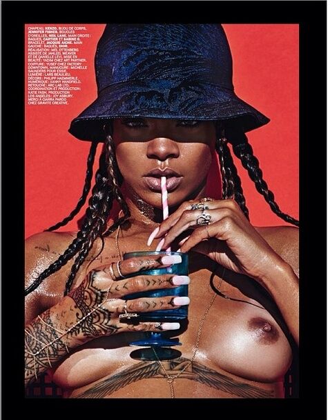 Rihanna nude topless LUI