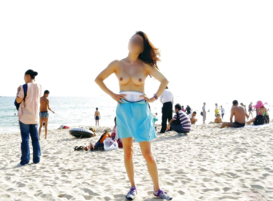 Koreans Flashing in Public