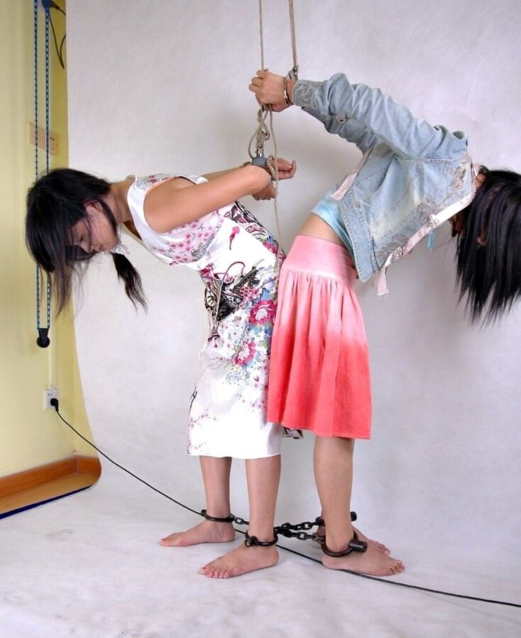 Yixiao - Chinese Strappado Bondage