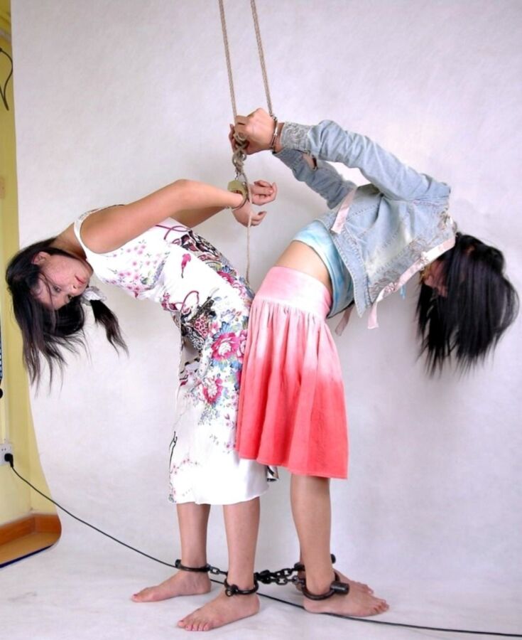 Yixiao - Chinese Strappado Bondage