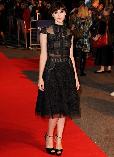 Felicity Jones petites photos