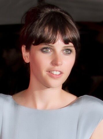 Felicity Jones petites photos