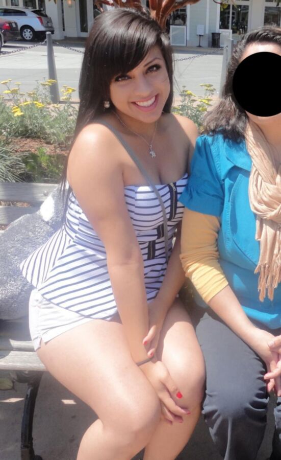 Mi cachonda hermana latina más joven Alejandra