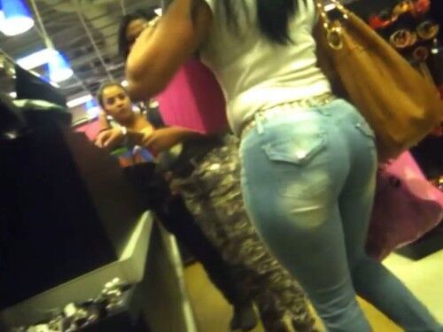 Candid Mature Bubble Ass Jeans Ebony Beauty