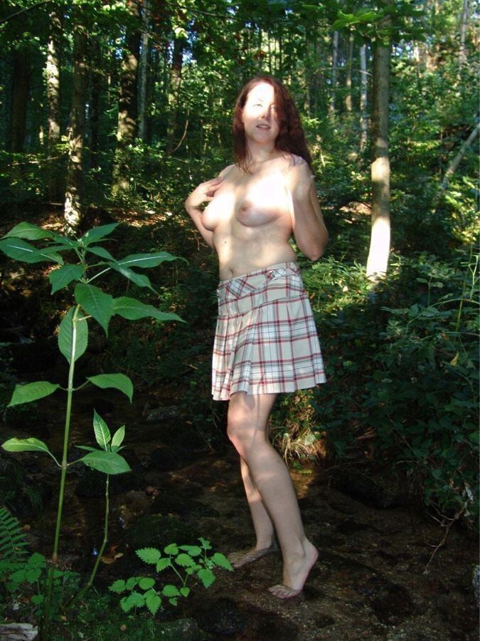 Smooth redhead strips and dis plays in the woods