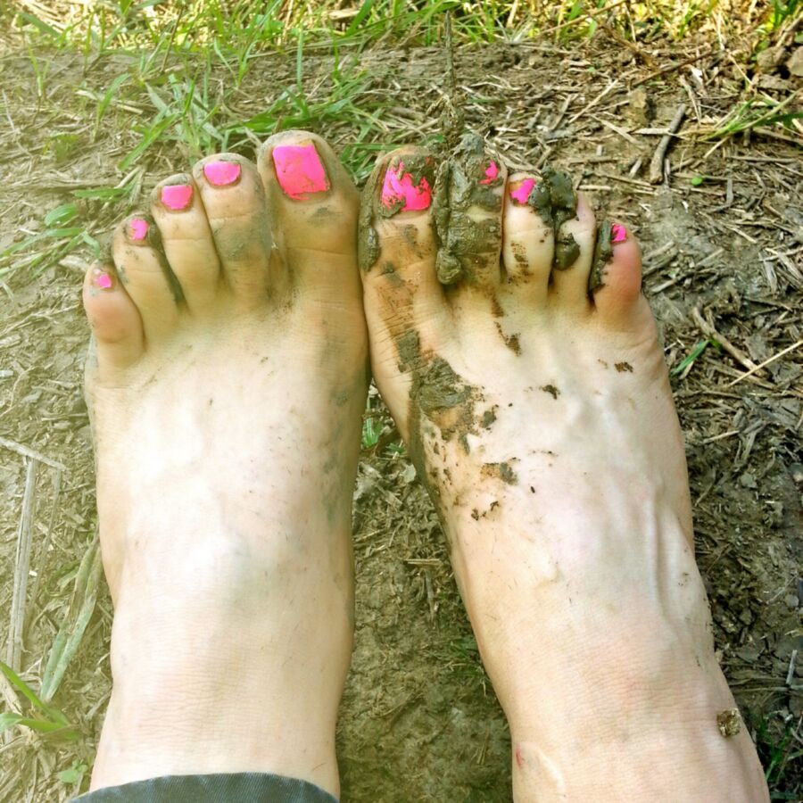 #MESSYFEET #DIRTYFEET - with Mandi.NOLAFEET