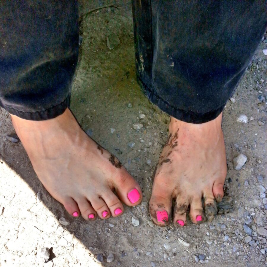 #MESSYFEET #DIRTYFEET - with Mandi.NOLAFEET