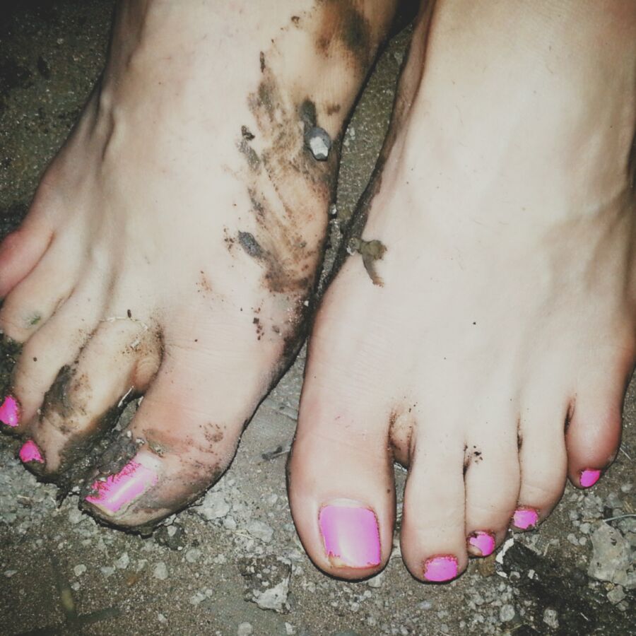 #MESSYFEET #DIRTYFEET - with Mandi.NOLAFEET