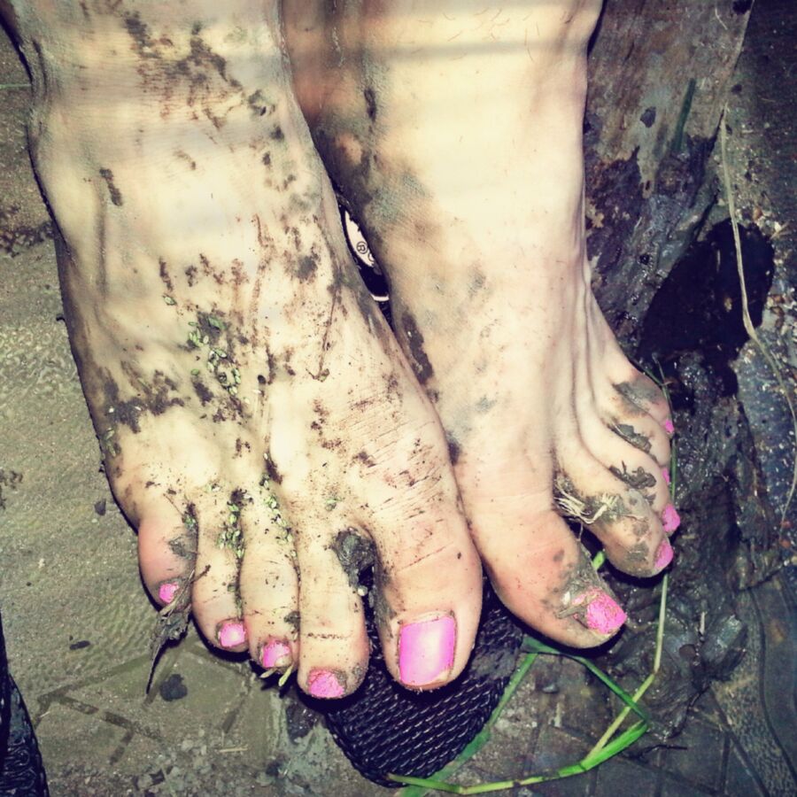 #MESSYFEET #DIRTYFEET - with Mandi.NOLAFEET