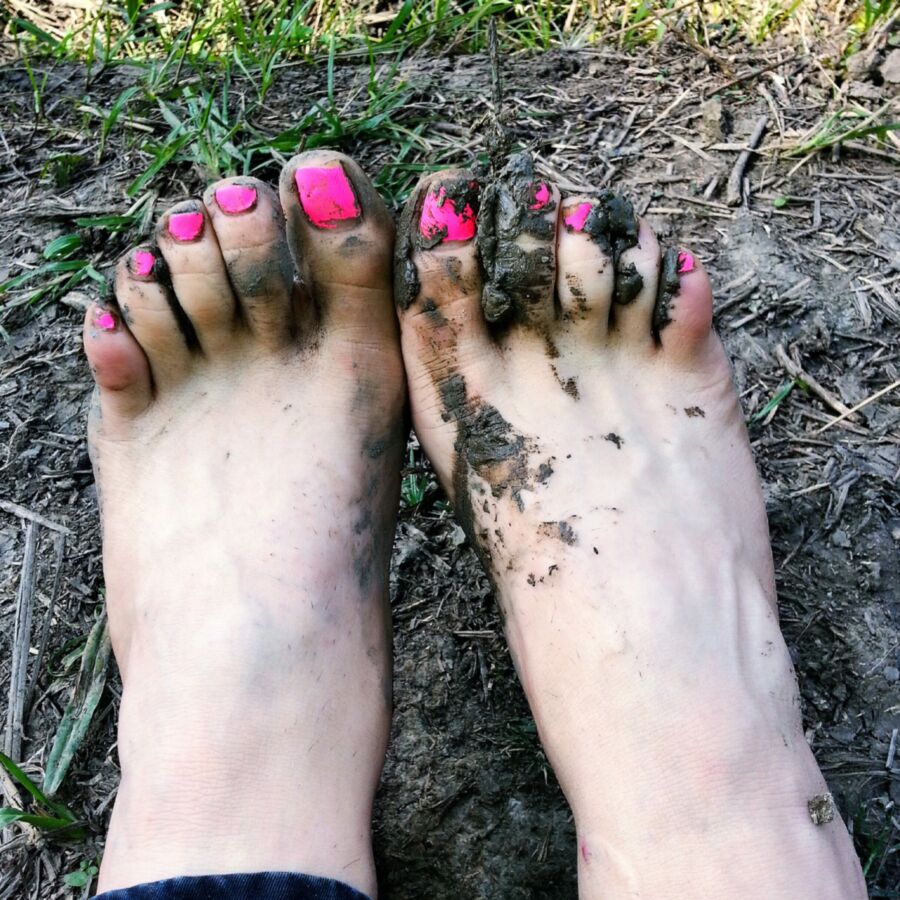 #MESSYFEET #DIRTYFEET - with Mandi.NOLAFEET