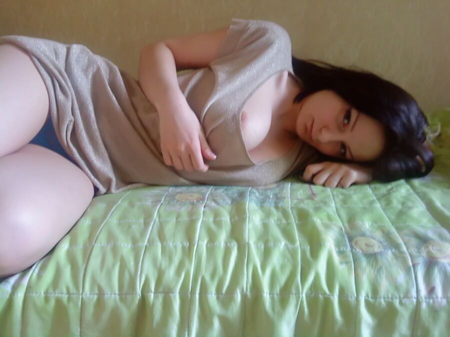 Cute Amateurs - LOUISA - Alone and Horny