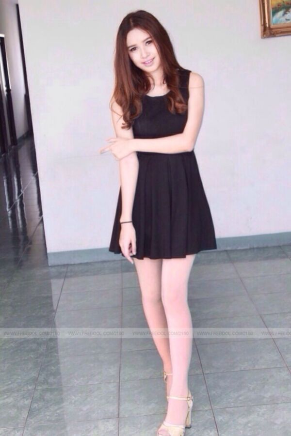 Thai Girl Ploy 20