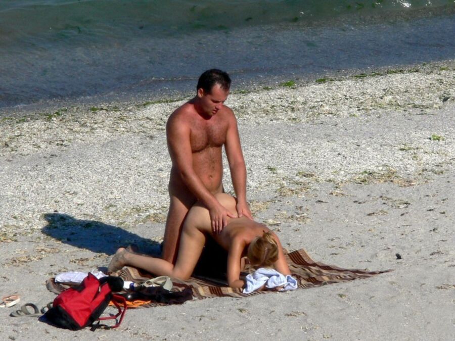 nudistas traviesos