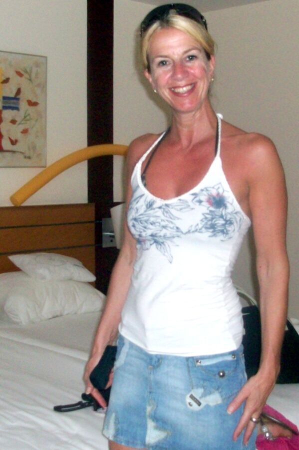 Britta MILF