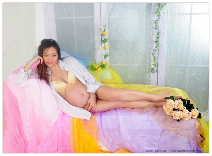 Boudoir Enceinte - Amy