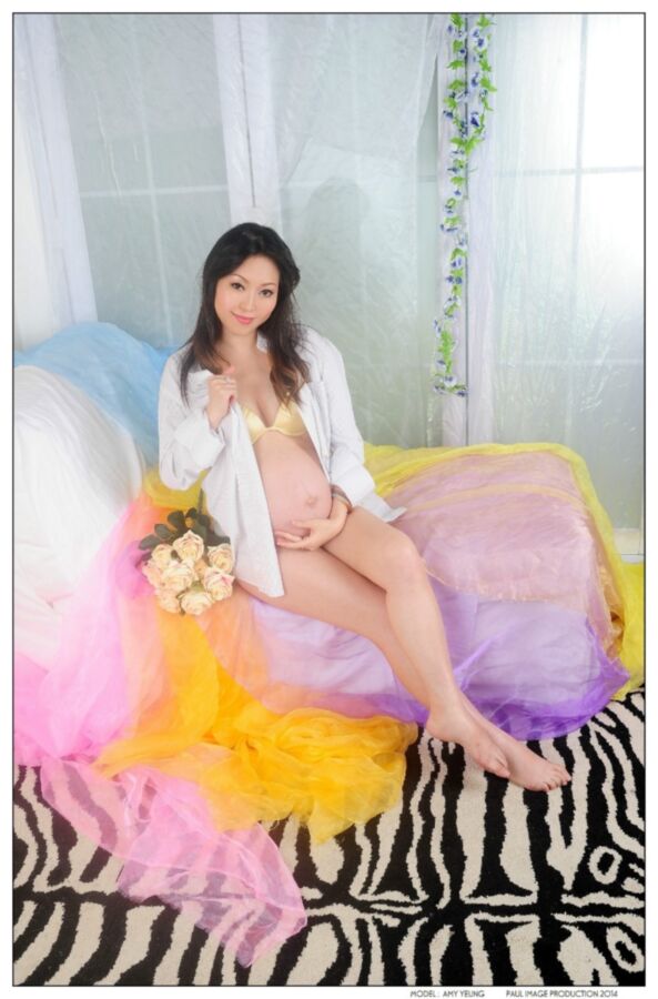 Boudoir Enceinte - Amy