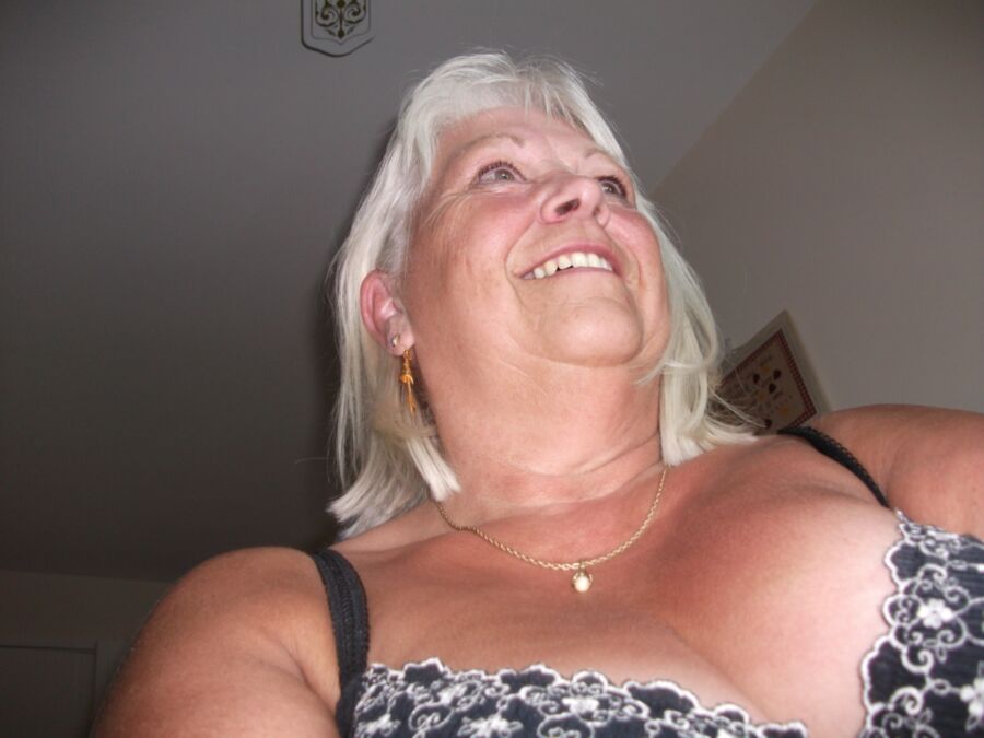 Sue - UK Granny big tits