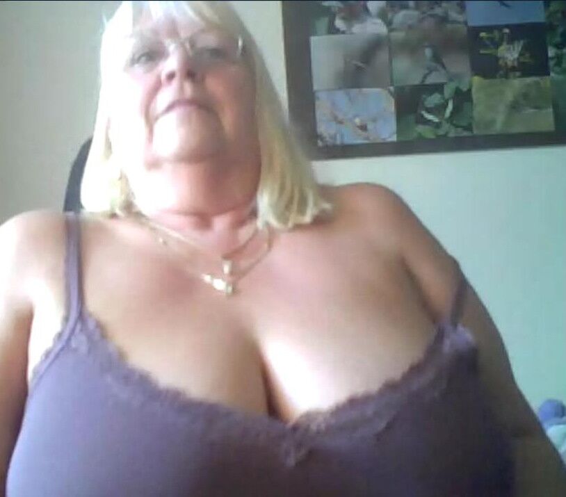 Sue - UK Granny big tits