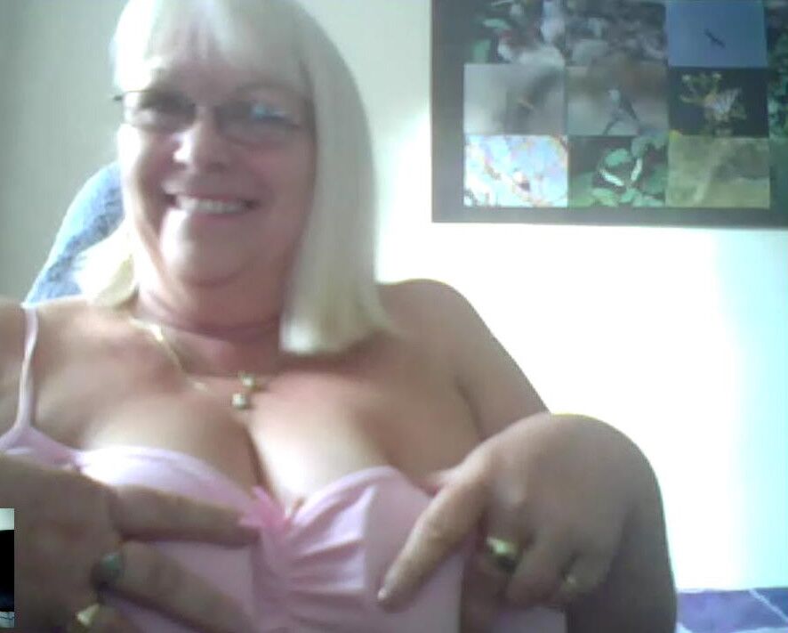 Sue - UK Granny big tits