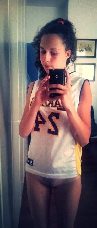 Hot Chick in Lakers Jersey