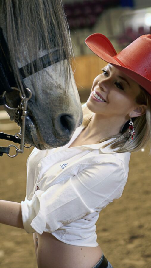 Les filles aiment les chevaux