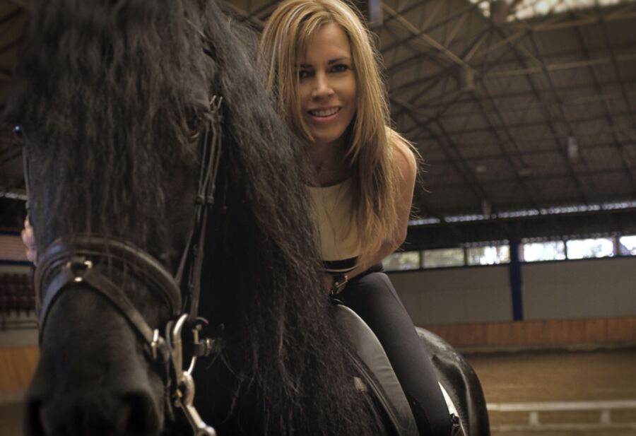 Les filles aiment les chevaux