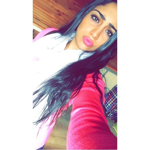 Egyptian arab girl like selfies.. and want dick on her face!