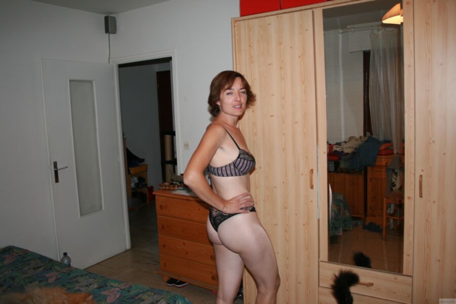 Sexy mature wife posing