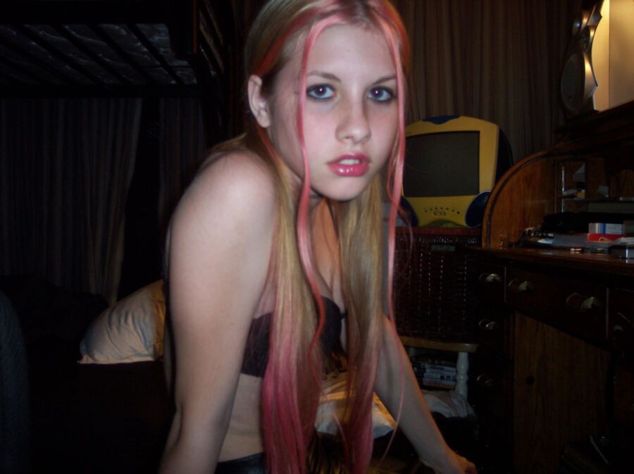 Sexy Emo chick