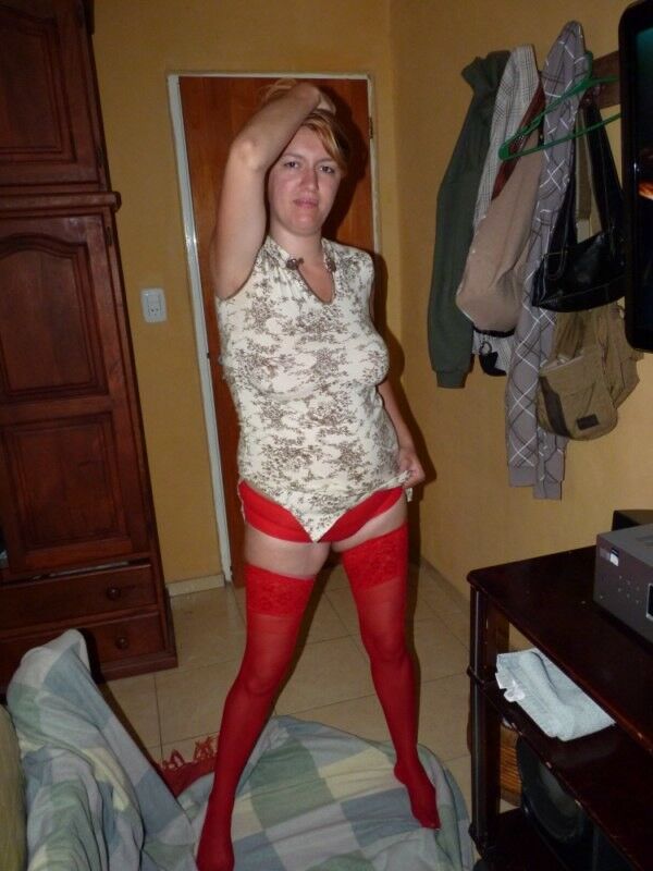 Carola more red stocking