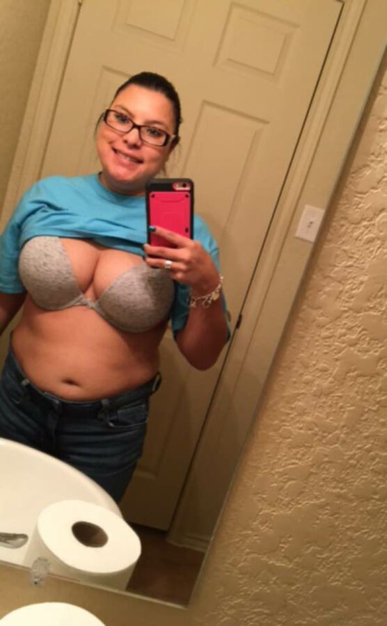 Bra stuffed in pussy Chubby teen tits Puta del barrio