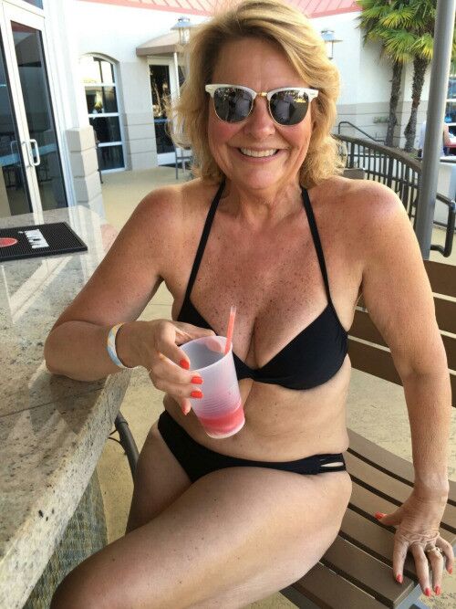 More Milfs in Swimsuits