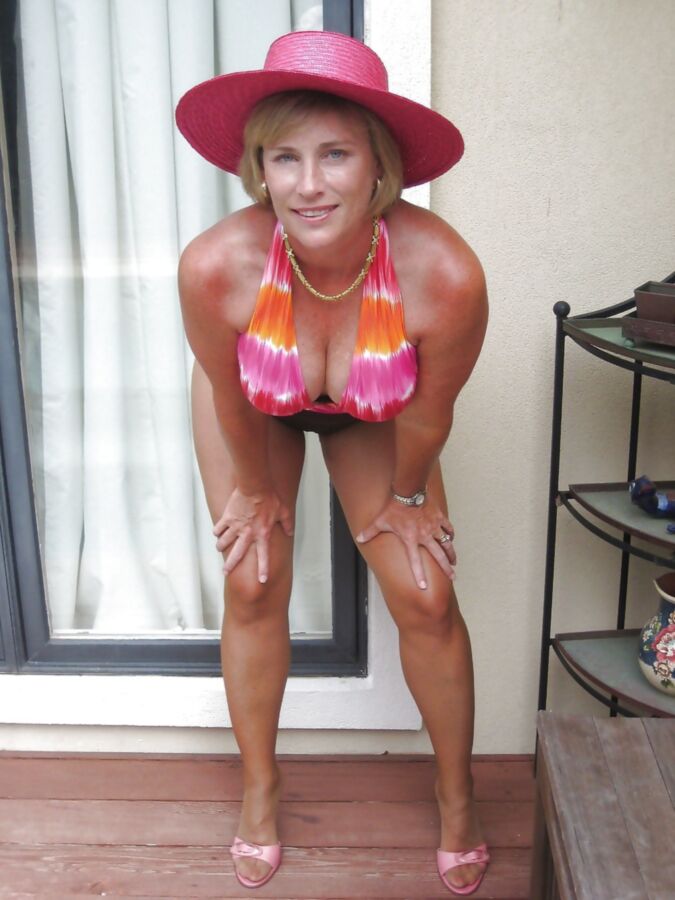 More Milfs in Swimsuits