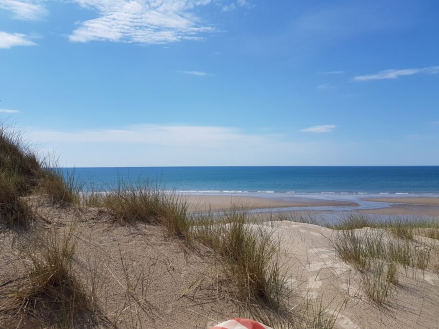 Viaje de María a Barmouth y playa nudista.