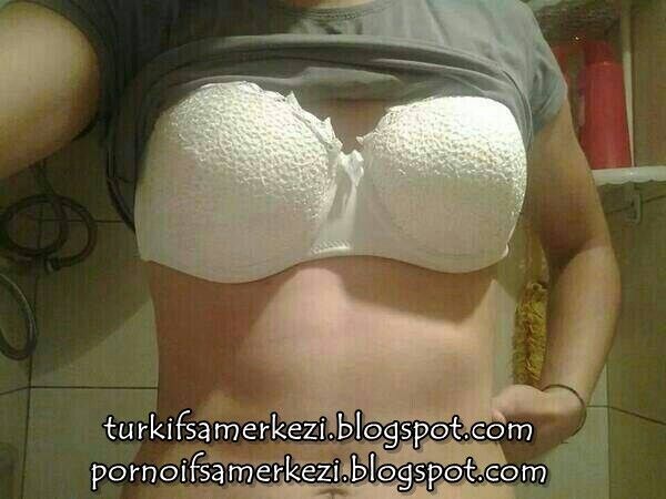 Menina turca Aysenur Celik