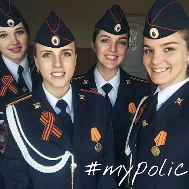 ロシアの女性警察官をもっと見る