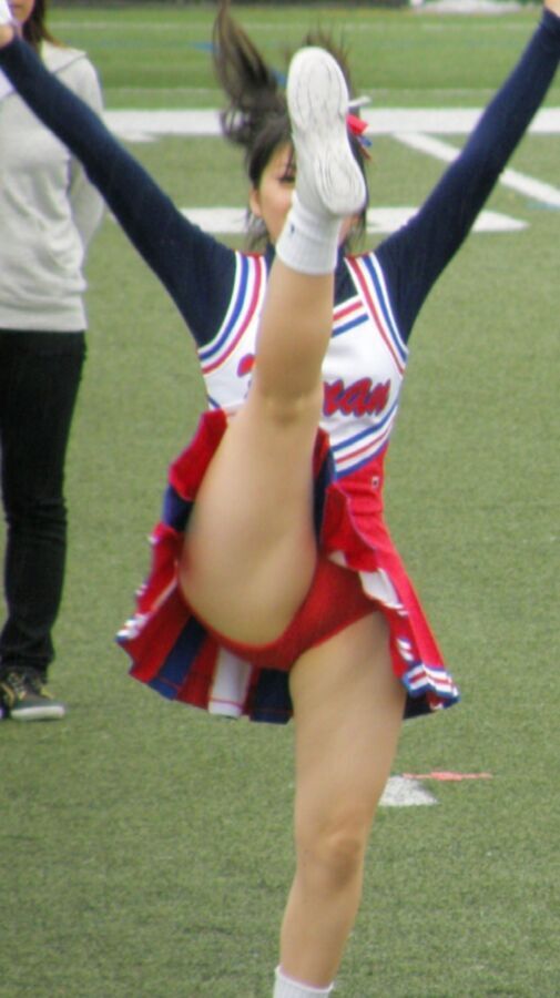 Wele à la parade des cheerleading au Japon