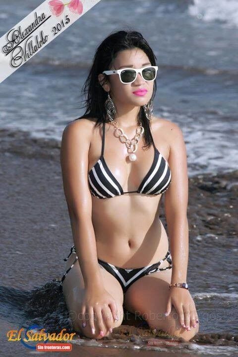 Alexa, preciosa modelo de El Salvador