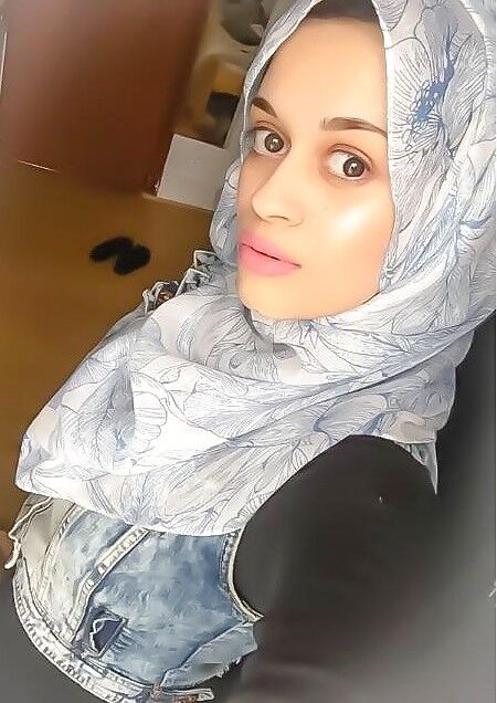 Hot sexy hijabi slut