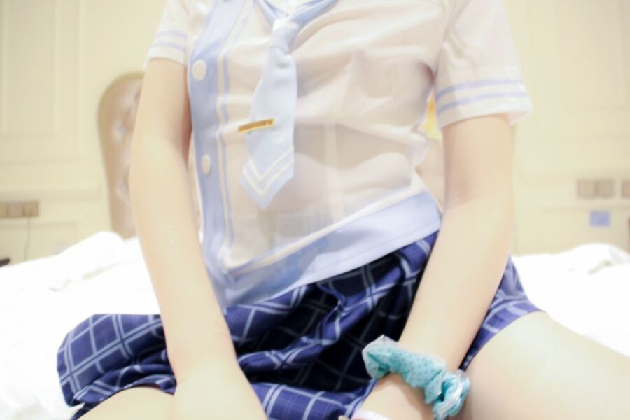 Ayase Eri cosplay