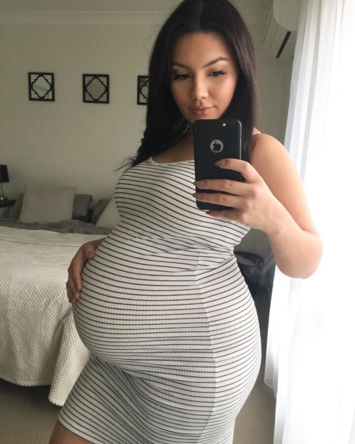 Preggo Roxanne